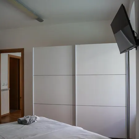 9b The Appartments *